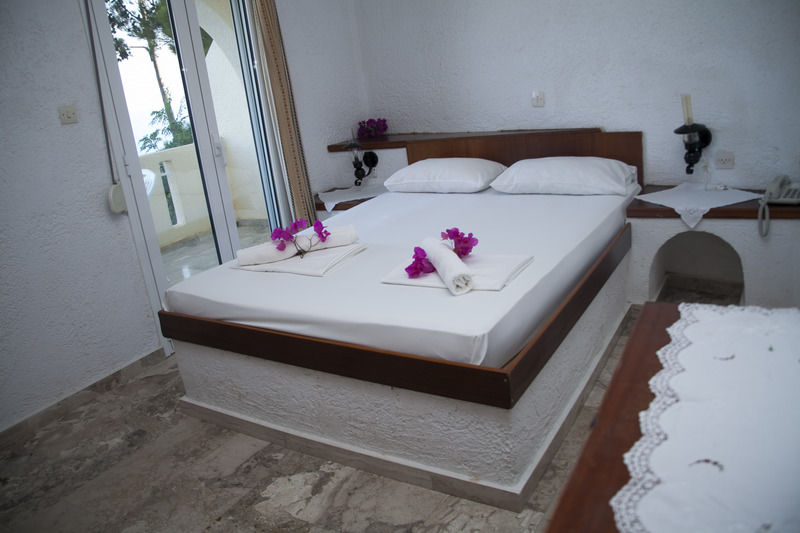 Achlia Hotel Екстериор снимка